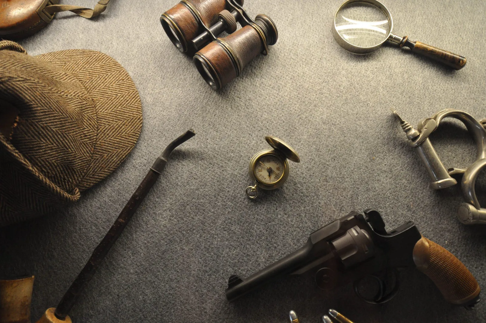 Murder mystery dinner parties at home – for dummies.
