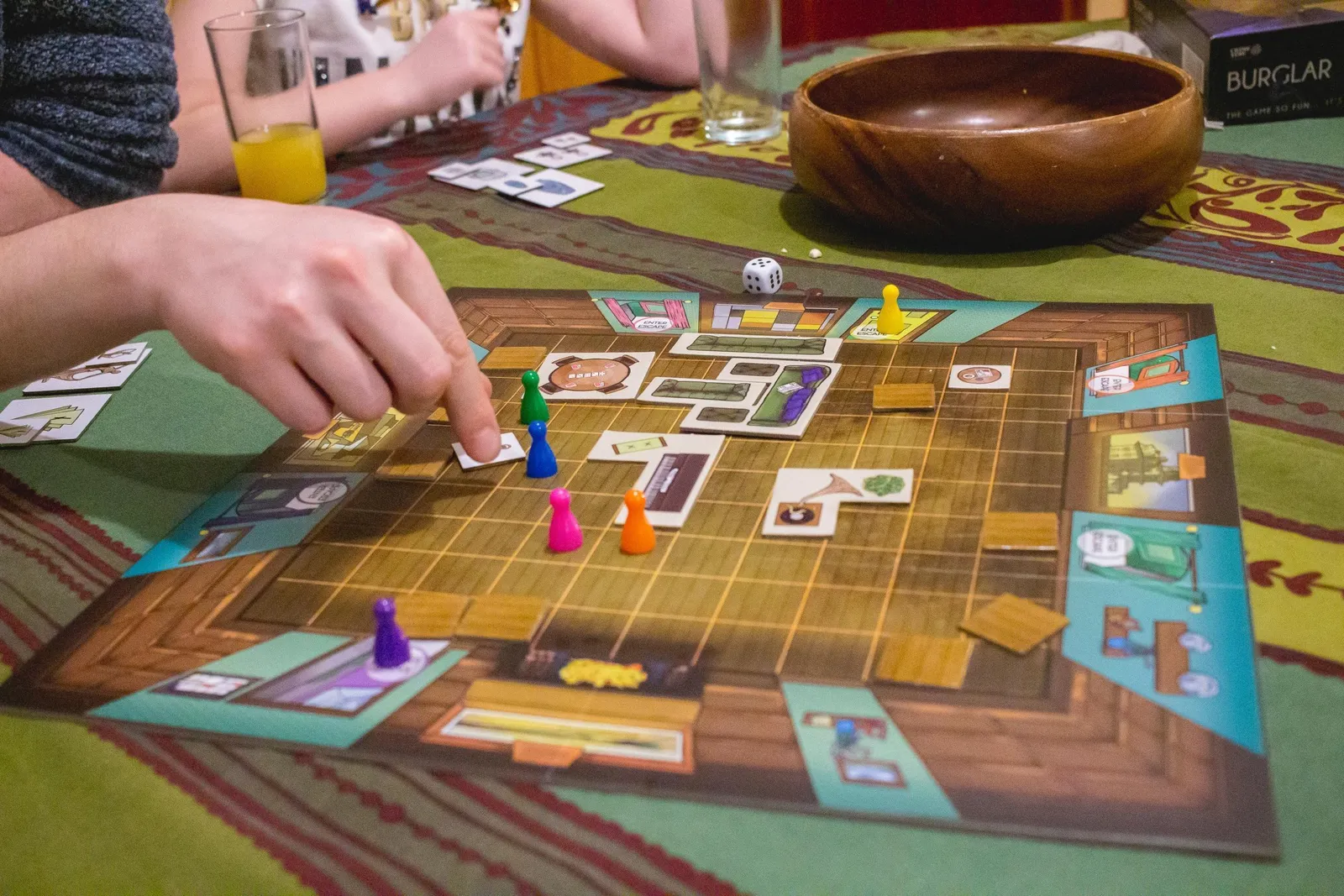 Burglar - A game so fun it's criminal!
